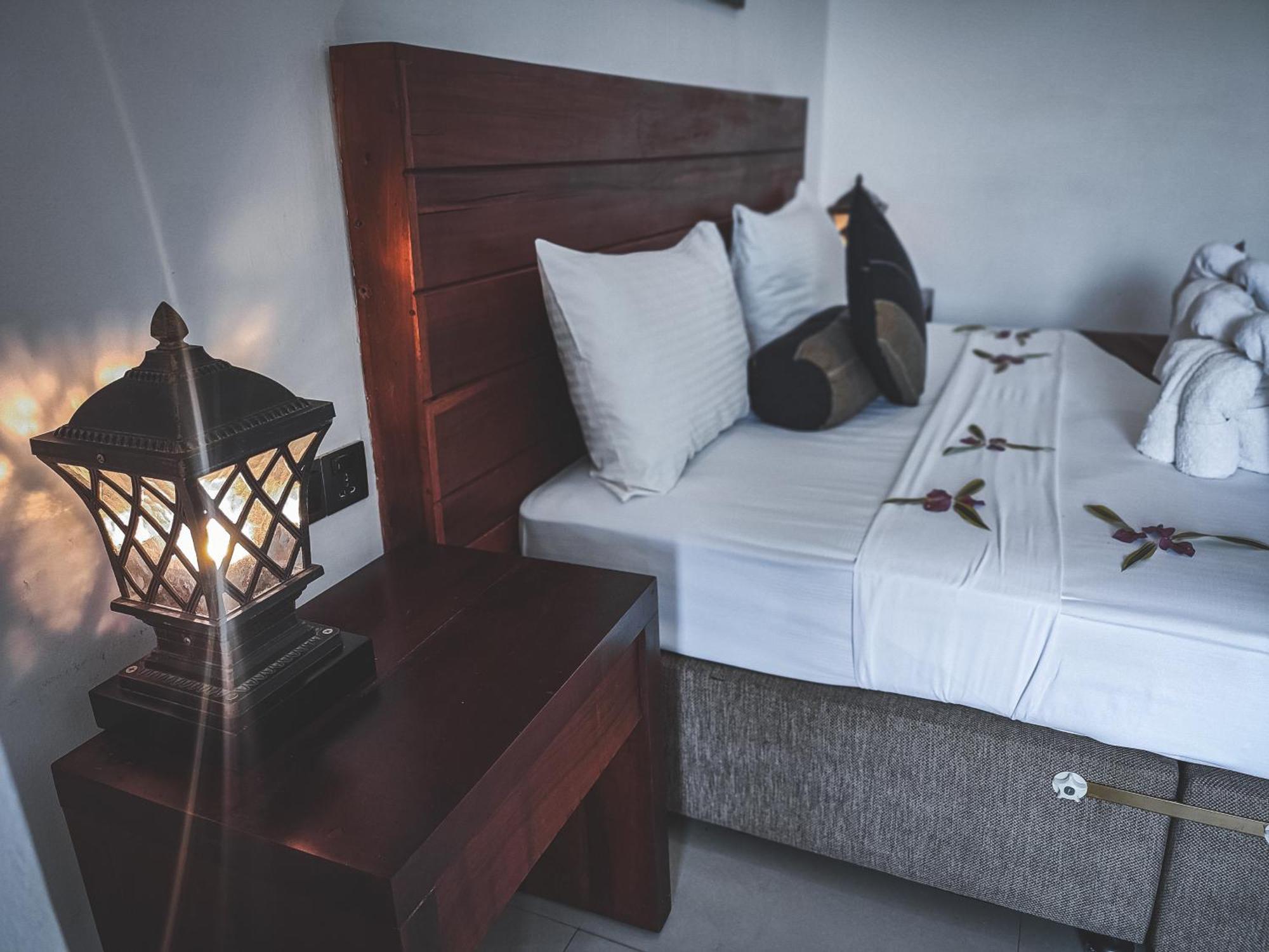 Hotel Elephant Park - New Deal! Half Off Airport Pickups Available Пиннавела Экстерьер фото