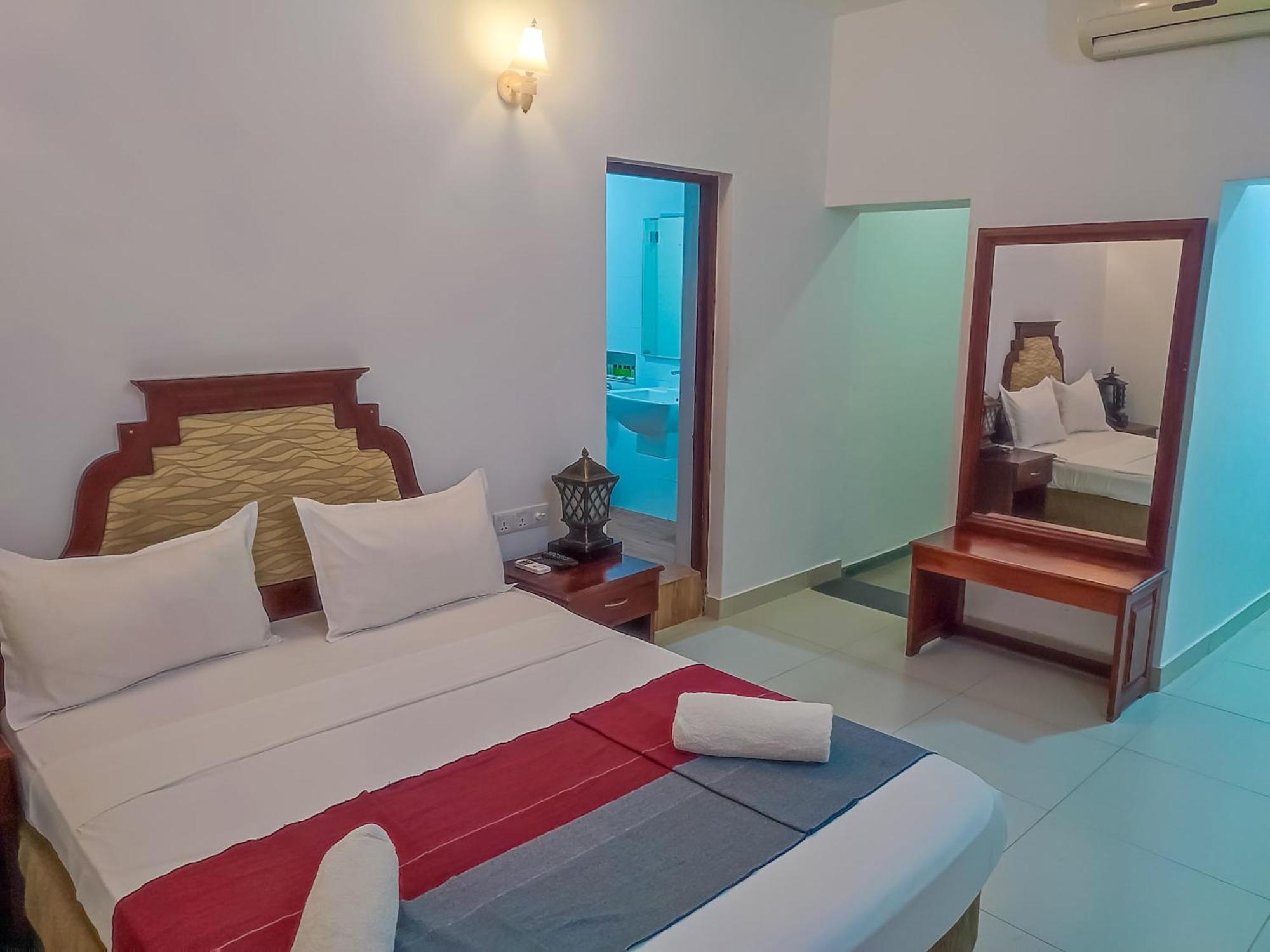 Hotel Elephant Park - New Deal! Half Off Airport Pickups Available Пиннавела Экстерьер фото